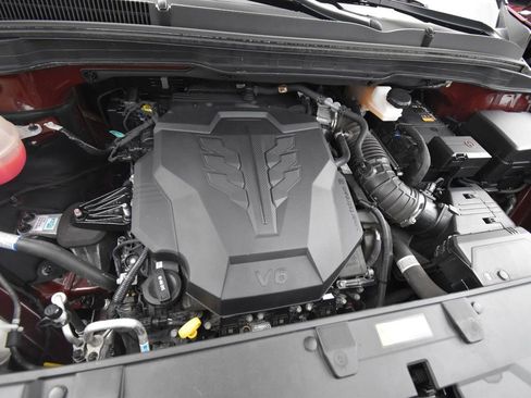 Certified 2024 Kia Carnival LX image 15