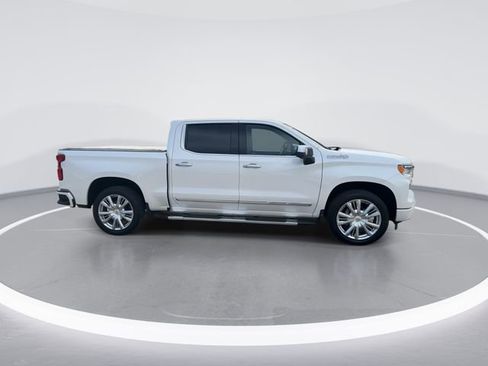 Used 2024 Chevrolet Silverado 1500 High Country w/ High Country Premium Package AWD/4WD image 8