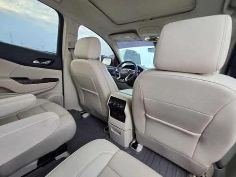 Used 2023 GMC Acadia Denali w/ Denali Ultimate Package FWD image 18