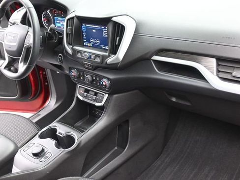 Used 2023 GMC Terrain SLE w/ Driver Convenience Package image 28