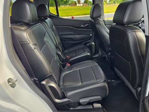 Used 2020 GMC Acadia SLT image 11