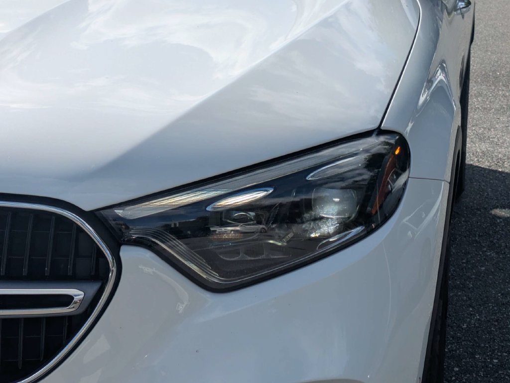 Used 2024 Mercedes-Benz GLC 300 4MATIC image 13