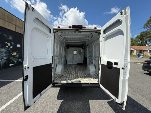 Used 2023 RAM ProMaster 3500 FWD image 5