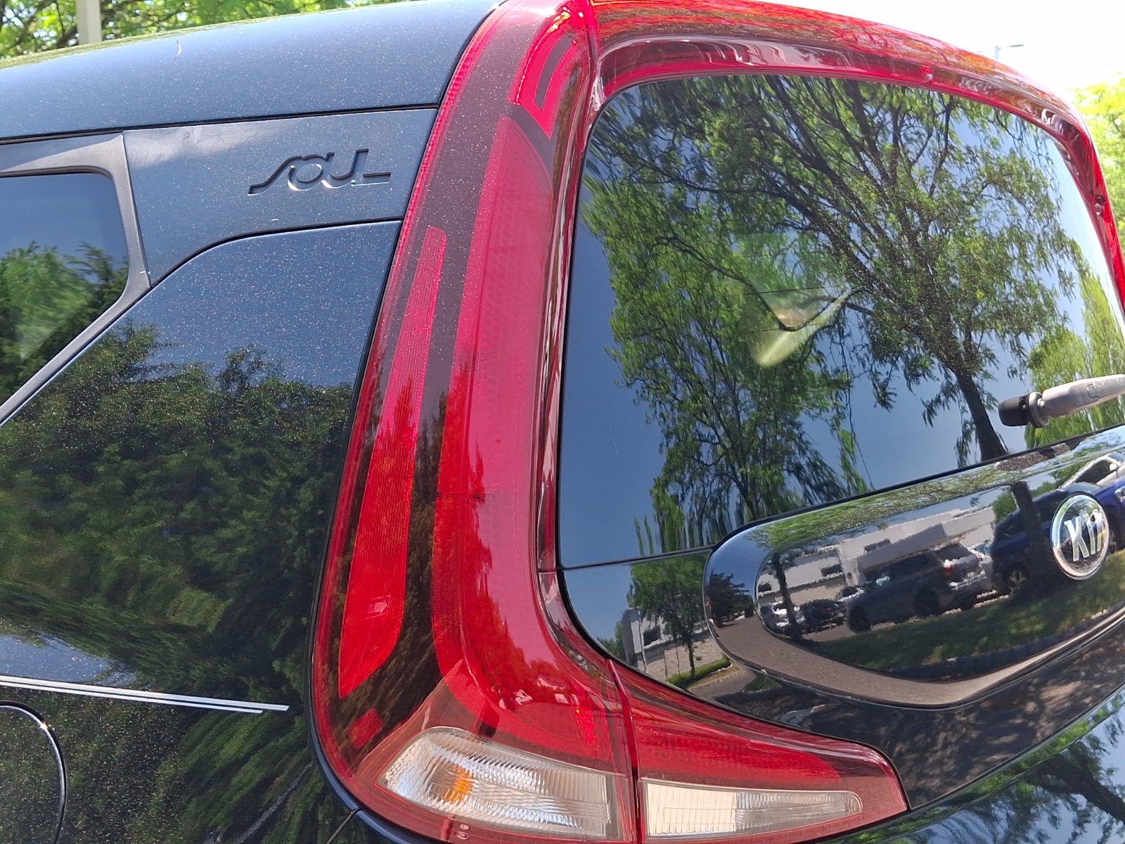 Used 2020 Kia Soul LX FWD image 8