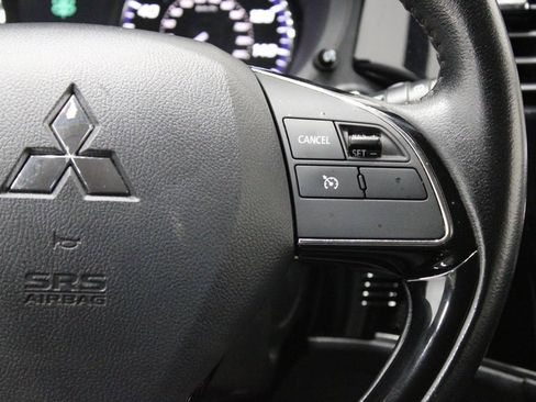 Used 2020 Mitsubishi Outlander SEL image 22