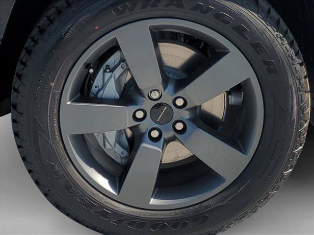 New 2026 Land Rover Defender 110 X-Dynamic SE AWD/4WD image 10