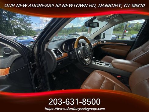 Used 2012 Jeep Grand Cherokee Overland AWD/4WD image 9