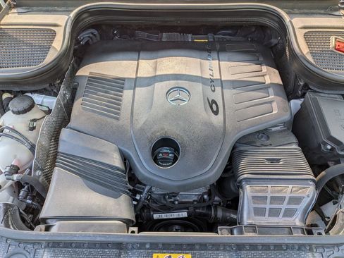 Certified 2023 Mercedes-Benz GLS 450 4MATIC image 37