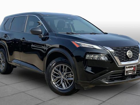 Used 2021 Nissan Rogue S FWD image 3
