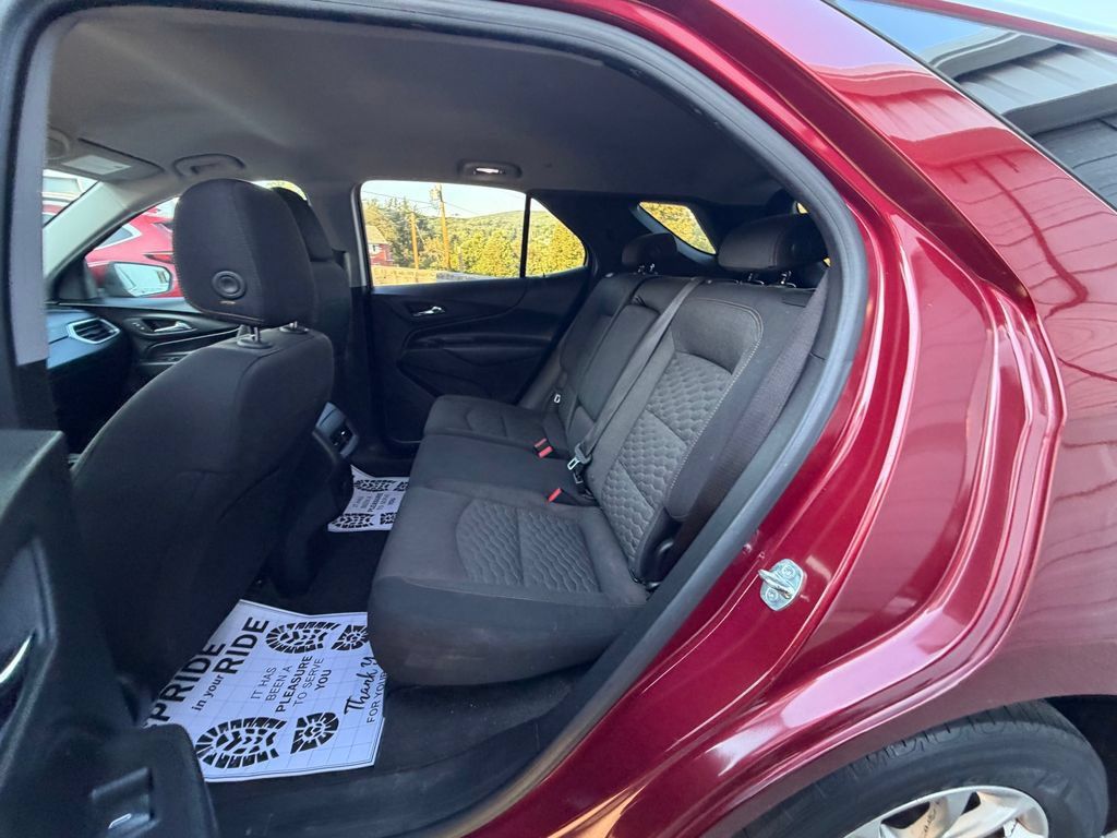 Used 2018 Chevrolet Equinox LT AWD/4WD image 10