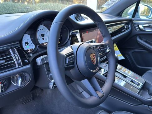 New 2026 Porsche Macan image 9