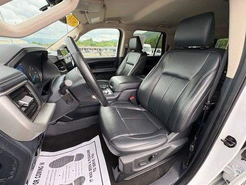 Used 2024 Ford Expedition XLT AWD/4WD image 30