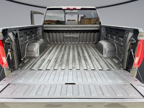 Used 2022 GMC Sierra 1500 AT4 w/ AT4 Premium Package AWD/4WD image 13