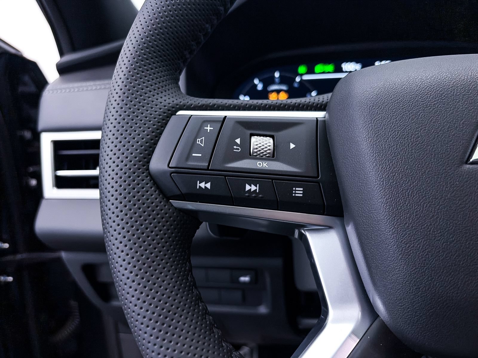 Used 2026 Mitsubishi Outlander SEL Black Edition FWD image 25
