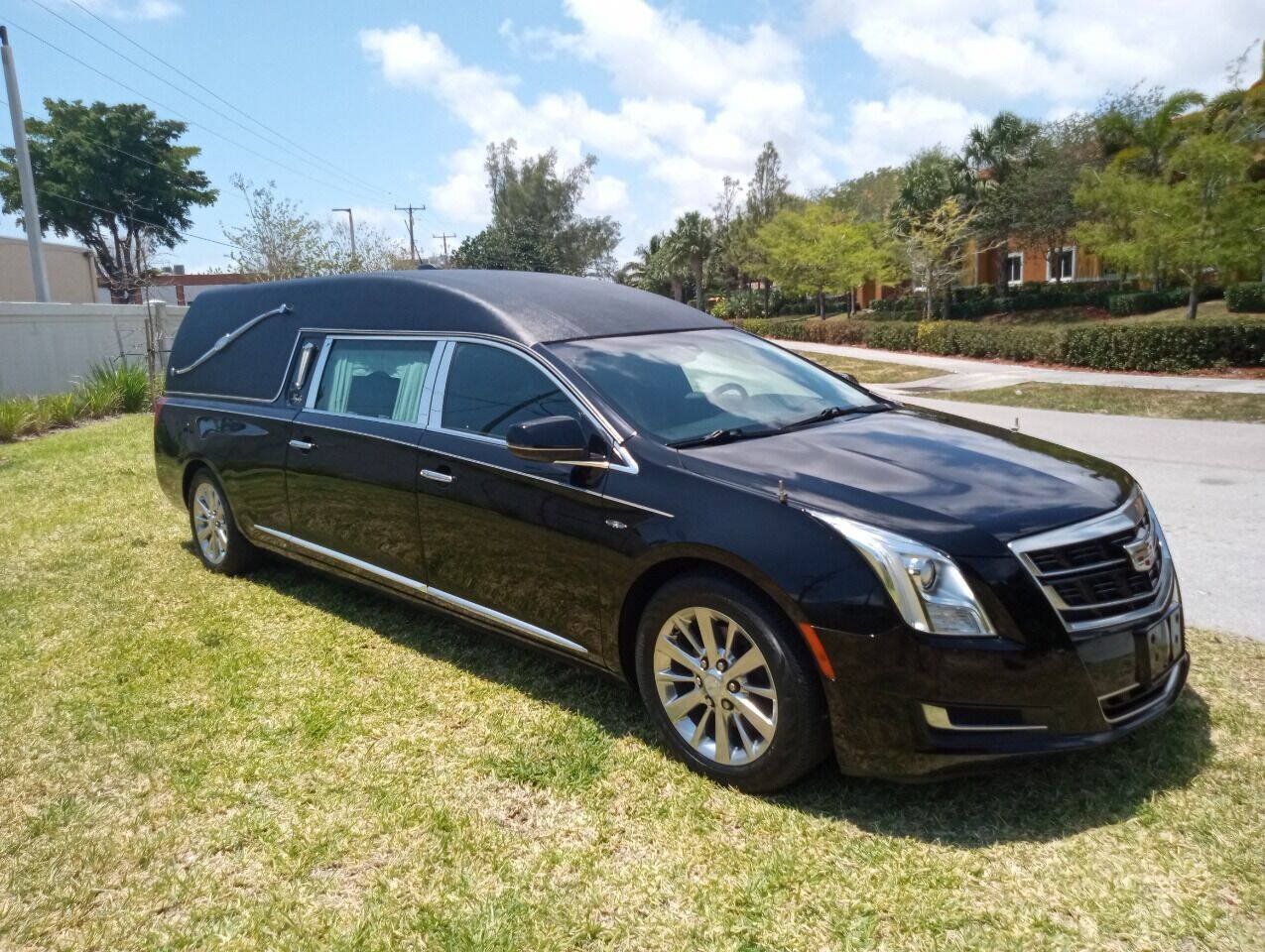 Used 2017 Cadillac XTS FWD image 8