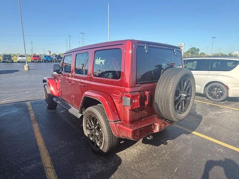 Used 2021 Jeep Wrangler Unlimited Sahara image 9