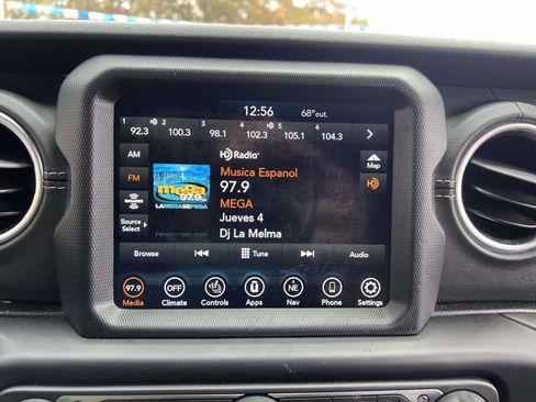 Certified 2020 Jeep Gladiator Overland image 27