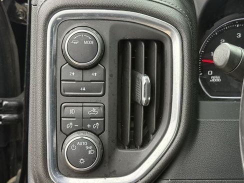 Used 2022 Chevrolet Silverado 2500 LT w/ Convenience Package AWD/4WD image 24