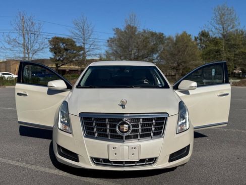 Used 2014 Cadillac XTS image 3