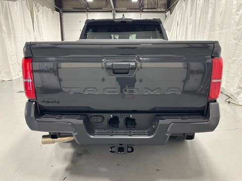 Used 2026 Toyota Tacoma TRD Off-Road AWD/4WD image 6