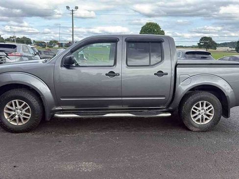 Used 2019 Nissan Frontier SV AWD/4WD image 5