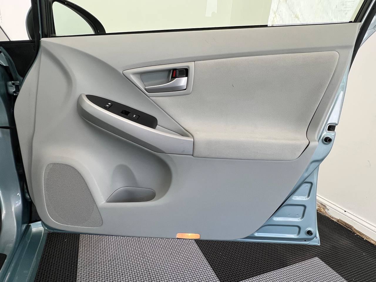 Used 2013 Toyota Prius Two FWD image 11