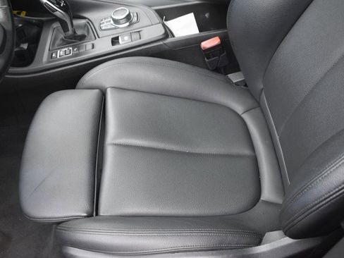 Used 2023 BMW X2 sDrive28i image 11