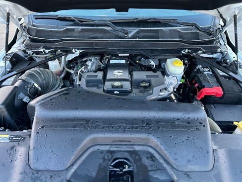 Used 2024 RAM 2500 Laramie image 31