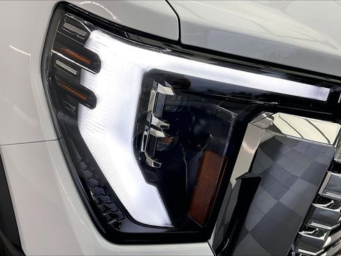 New 2026 GMC Sierra 3500 Denali image 15