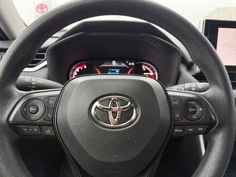 Certified 2025 Toyota RAV4 XLE image 30