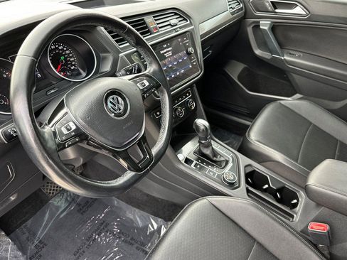 Used 2018 Volkswagen Tiguan SEL w/ 3rd Row Seat Package image 10