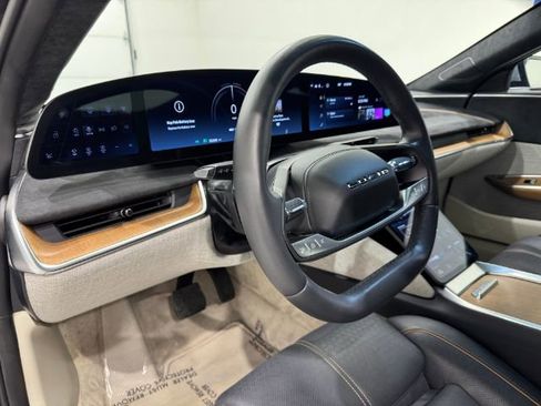 Used 2022 Lucid Air Grand Touring image 16