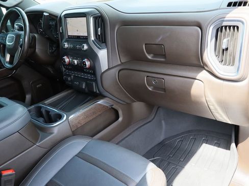 Certified 2022 GMC Sierra 2500 Denali w/ Denali Ultimate Package AWD/4WD image 32