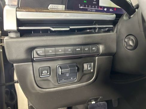 Certified 2025 Cadillac Escalade Sport Platinum w/ LPO, Floor Liner Package image 18