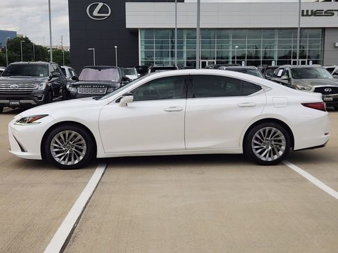 Used 2019 Lexus ES 350 Ultra Luxury w/ Accessory Package 2 FWD image 4
