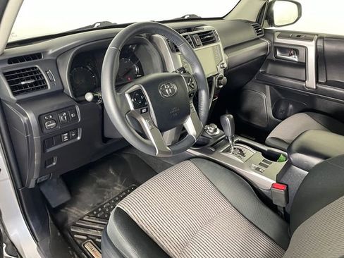 Used 2022 Toyota 4Runner SR5 AWD/4WD image 3