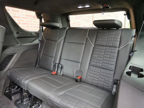 Used 2023 Cadillac Escalade V w/ LPO, ONYX Package AWD/4WD image 11