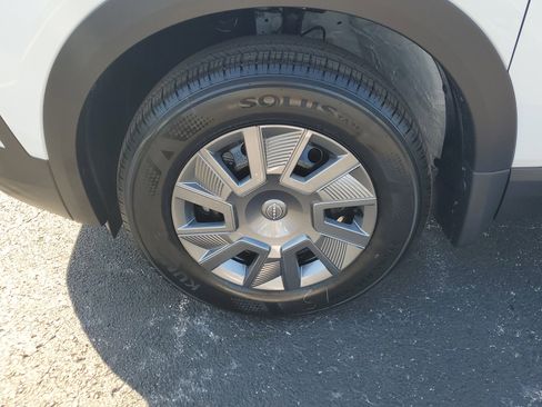 New 2026 Nissan Kicks S image 4