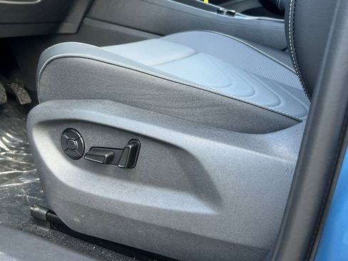 New 2026 Volkswagen Tiguan SE image 20