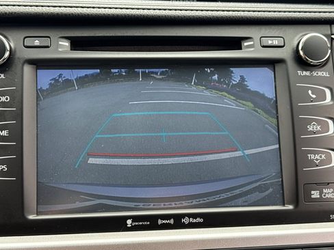 Used 2019 Toyota Highlander XLE AWD/4WD image 20