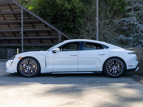 Certified 2023 Porsche Taycan Turbo image 2