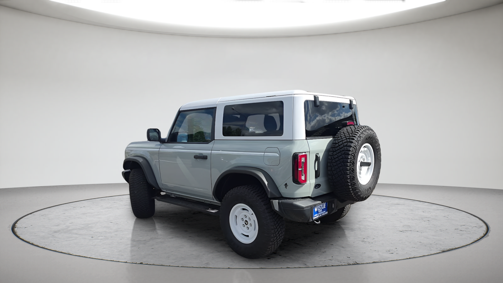 Certified 2024 Ford Bronco Heritage Edition AWD/4WD image 9