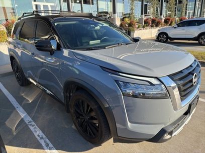 Used 2022 Nissan Pathfinder Platinum w/ Cargo Package