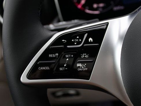 New 2025 Mercedes-Benz C 300 4MATIC Sedan image 18