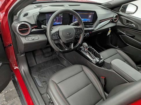 New 2026 Chevrolet Trax RS image 2