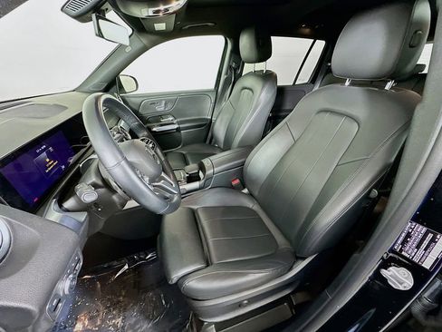 Used 2023 Mercedes-Benz GLB 250 4MATIC image 27