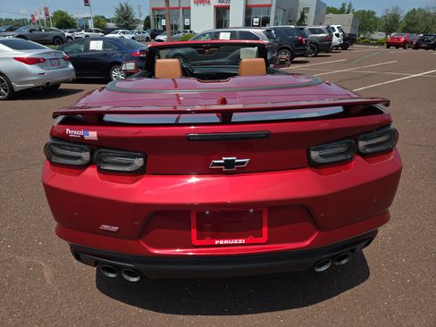 Used 2020 Chevrolet Camaro SS RWD image 4