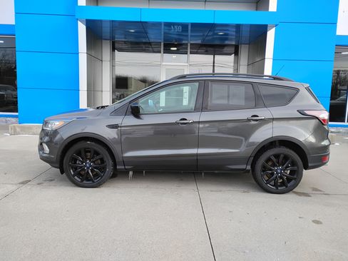 Used 2018 Ford Escape SE w/ Ford Safe & Smart Package image 31