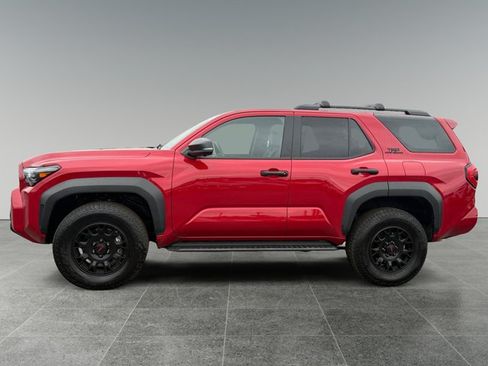 Certified 2026 Toyota 4Runner TRD Off-Road Premium AWD/4WD image 5