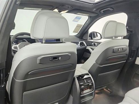Used 2026 BMW X7 xDrive40i image 58